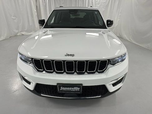 Used 2024 Jeep Grand Cherokee Limited image 8