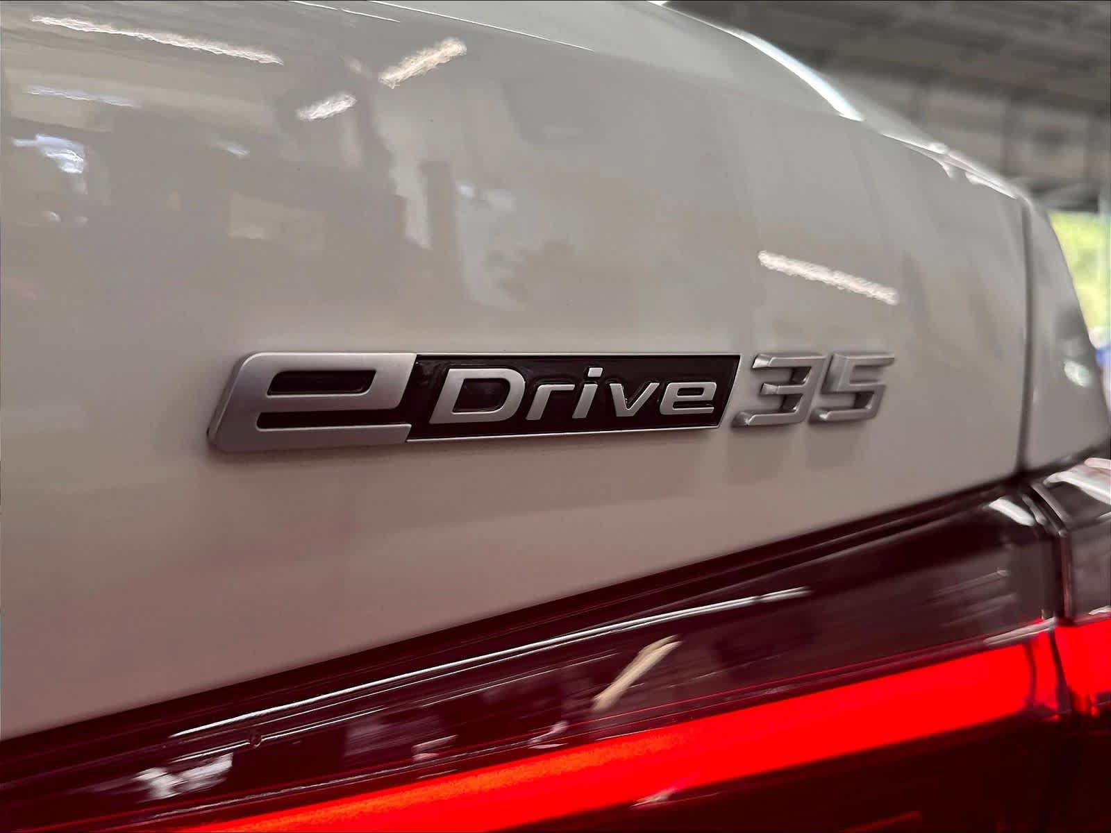Used 2024 BMW i4 eDrive35 w/ Premium Package RWD image 28