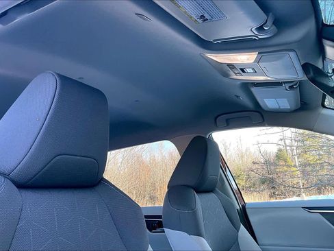 Used 2025 Toyota RAV4 XLE image 13