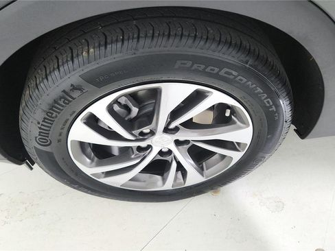 Used 2021 Buick Envision Essence w/ Technology Package I FWD image 30