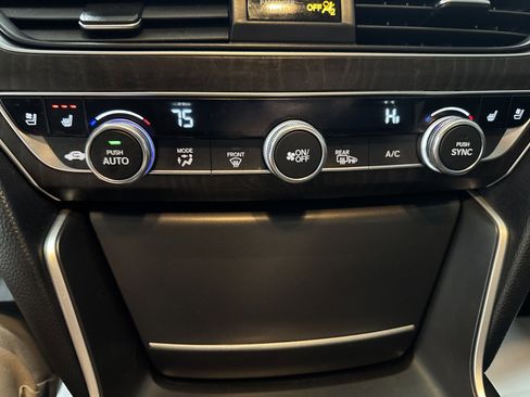 Used 2021 Honda Accord Touring image 23