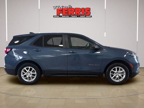 Used 2024 Chevrolet Equinox LS w/ LS Convenience Package FWD image 6