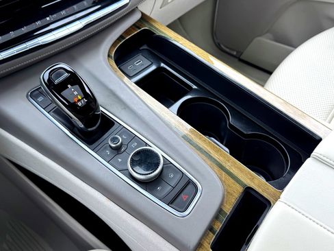 Used 2021 Cadillac Escalade Premium Luxury Platinum image 36