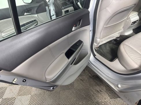 Used 2010 Honda Accord EX-L image 19
