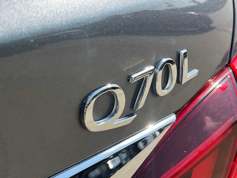 Used 2019 INFINITI Q70 L 3.7 w/ Sensory Package image 14