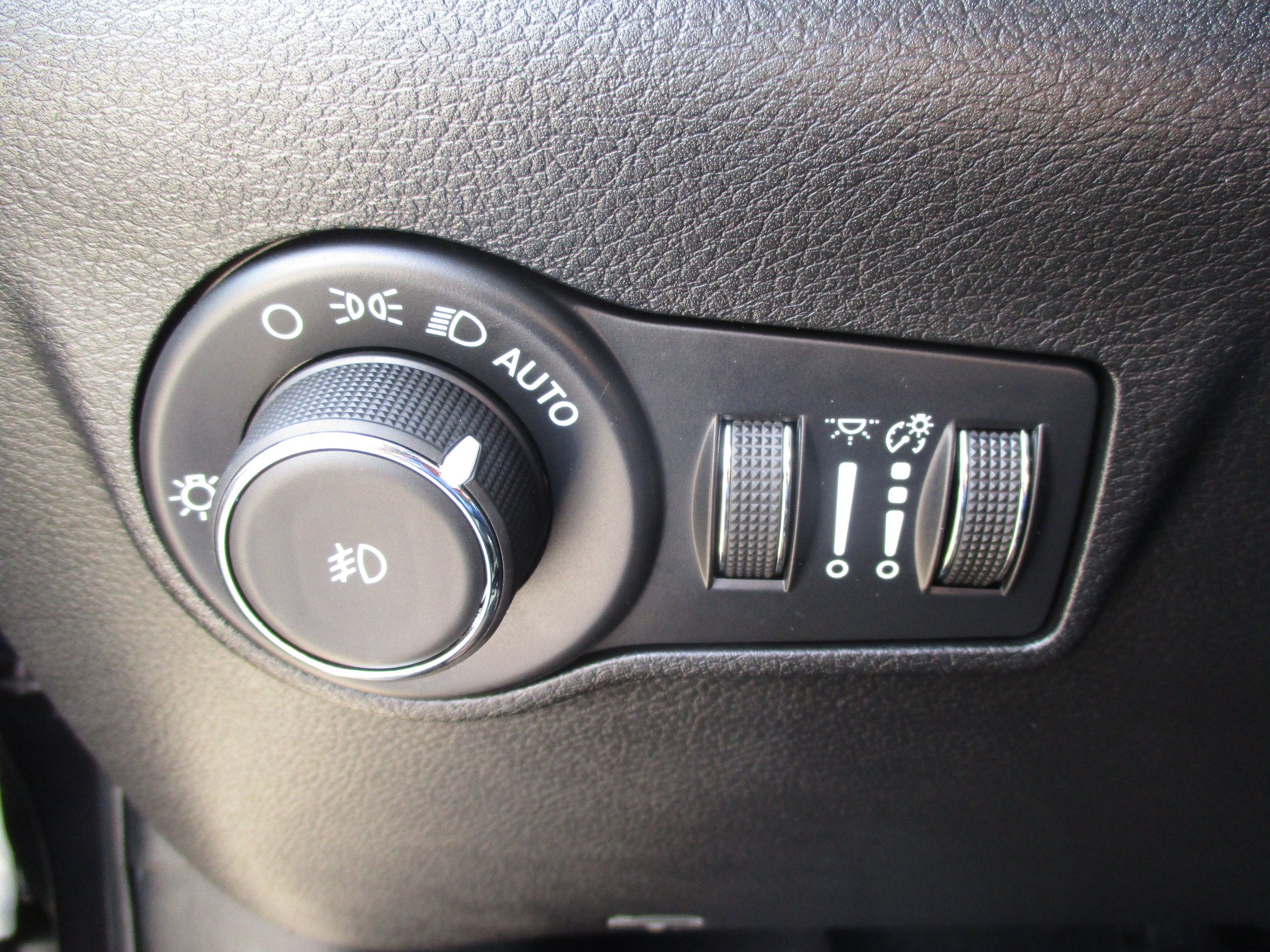 Used 2024 Jeep Compass Limited w/ Elite Group AWD/4WD image 32