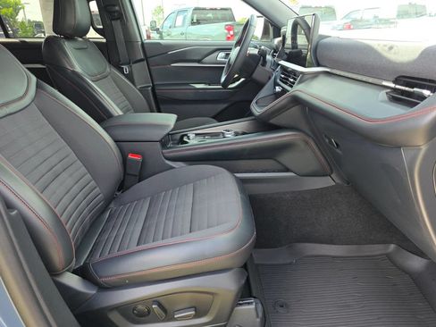 Used 2025 Ford Explorer ST-Line RWD image 15
