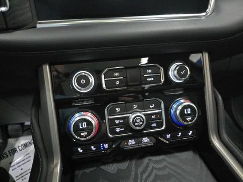 Used 2023 GMC Yukon Denali AWD/4WD image 21
