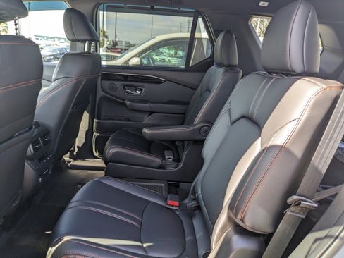 New 2025 Honda Pilot TrailSport image 20
