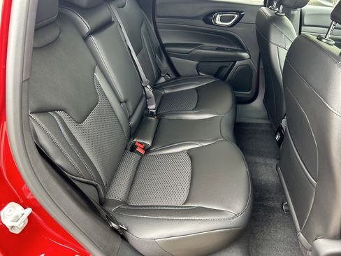 New 2025 Jeep Compass Latitude w/ Altitude Special Edition image 15