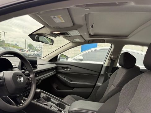 Certified 2023 Honda Accord EX image 9