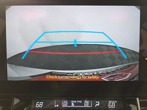 Used 2025 Toyota Sienna XSE AWD/4WD image 21