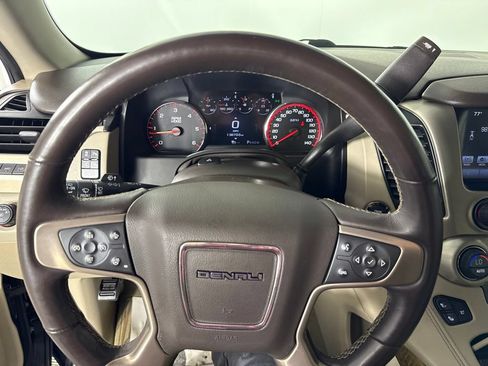 Used 2016 GMC Yukon XL Denali w/ Open Road Package AWD/4WD image 29