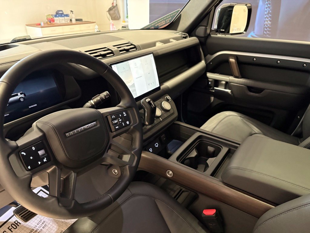 Used 2024 Land Rover Defender 110 X AWD/4WD image 14