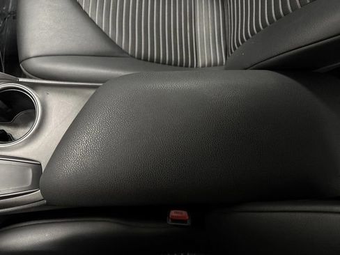 Used 2023 Toyota Camry SE image 17