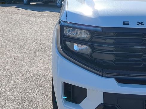 New 2025 Ford Expedition Platinum w/ Stealth Performance Package AWD/4WD image 8