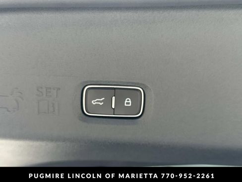 New 2026 Lincoln Navigator Reserve AWD/4WD image 18