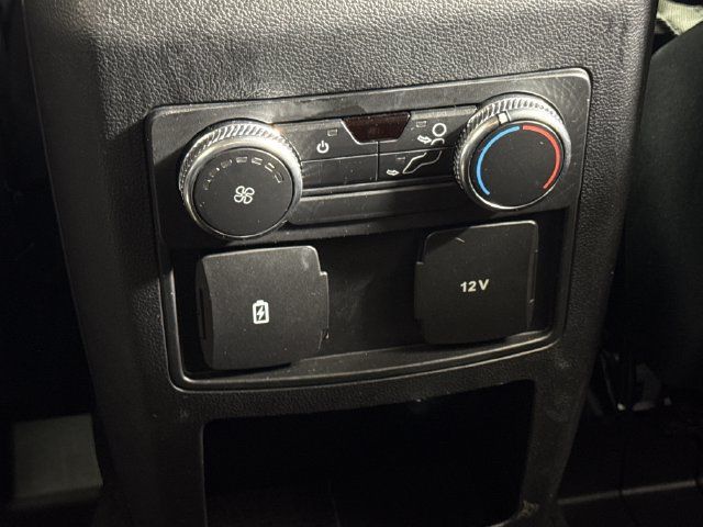 Used 2021 Ford Explorer XLT AWD/4WD image 44