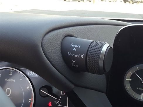 New 2025 Lexus ES 350 w/ Premium Package image 27