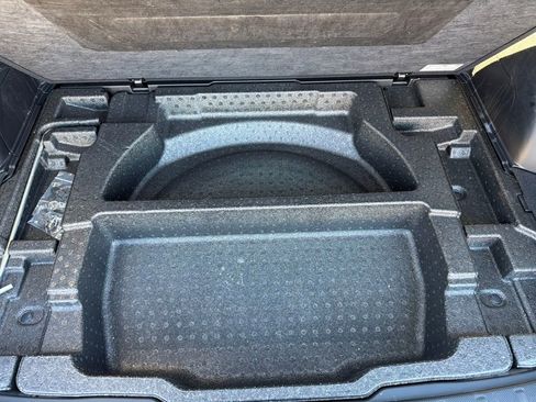 Certified 2023 Subaru Forester Base image 29