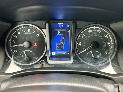 Used 2023 Toyota Tacoma TRD Off-Road AWD/4WD image 32