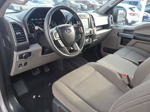 Used 2017 Ford F150 XLT w/ Equipment Group 302A Luxury image 10