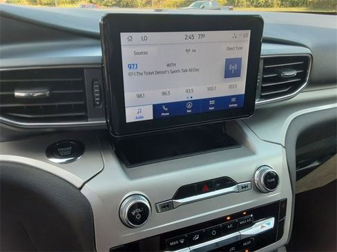 Used 2022 Ford Explorer XLT w/ Equipment Group 202A image 36