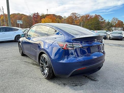 Used 2023 Tesla Model Y Performance image 3