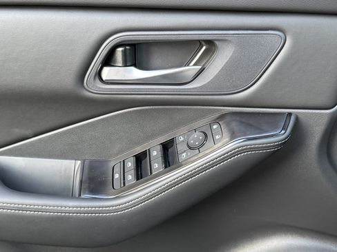 New 2026 Nissan Rogue SV AWD/4WD image 16