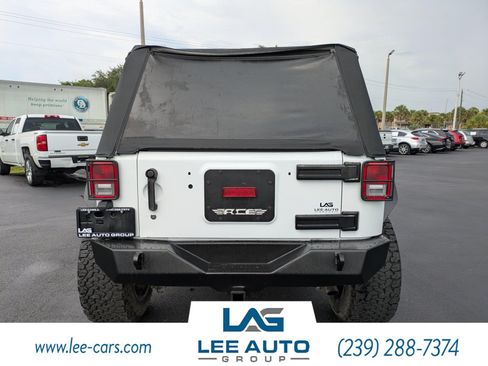 Used 2016 Jeep Wrangler Sport AWD/4WD image 4