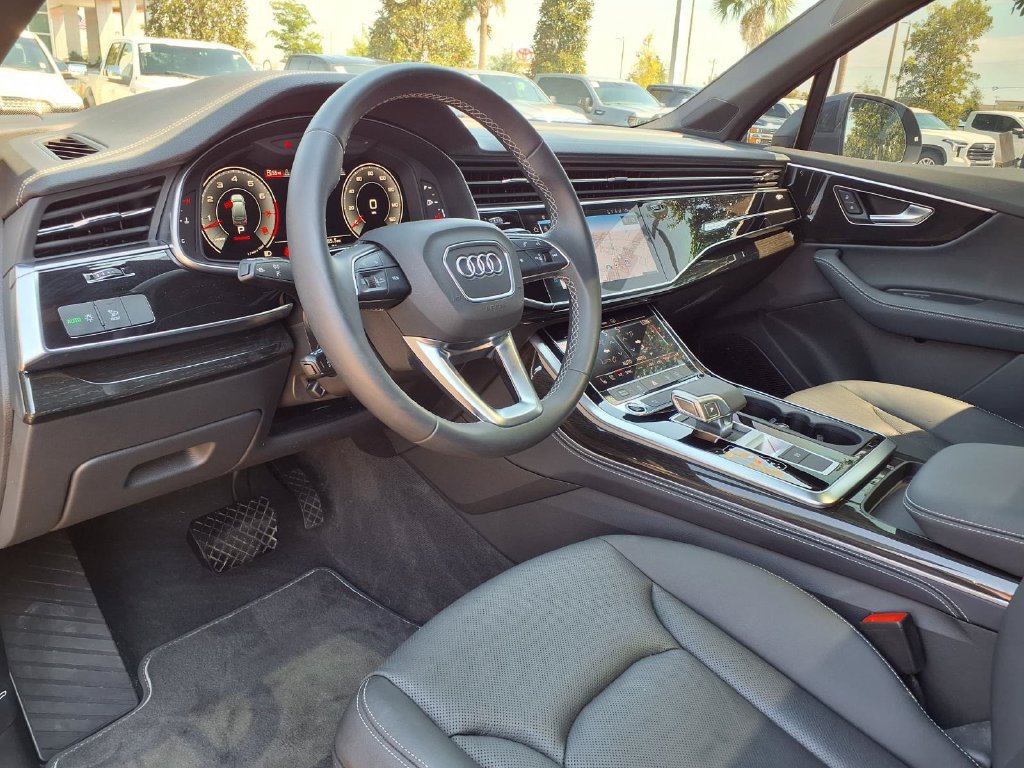 Used 2025 Audi Q7 3.0T Premium Plus AWD/4WD image 22