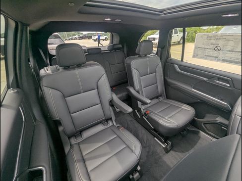 New 2026 GMC Acadia Elevation w/ Elevation Premium Package AWD/4WD image 14