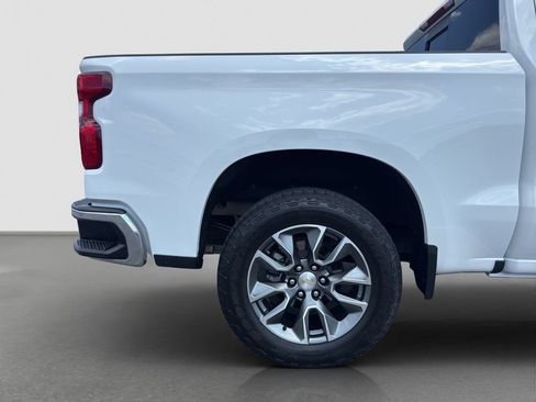 Used 2024 Chevrolet Silverado 1500 LT AWD/4WD image 23