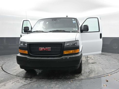 New 2025 GMC Savana 2500 w/ Driver Convenience Package RWD image 43