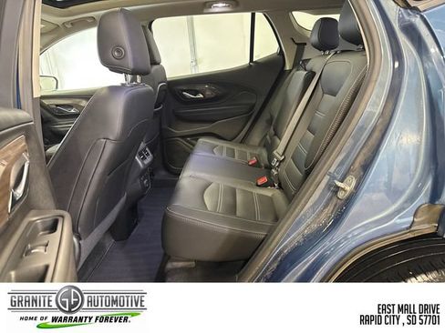 Used 2024 GMC Terrain Denali w/ Denali Premium Package AWD/4WD image 25