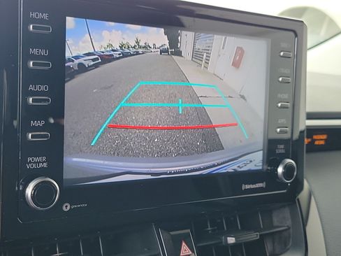 Used 2021 Toyota Corolla LE FWD image 29