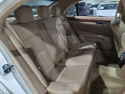Used 2011 Mercedes-Benz S 550 image 19