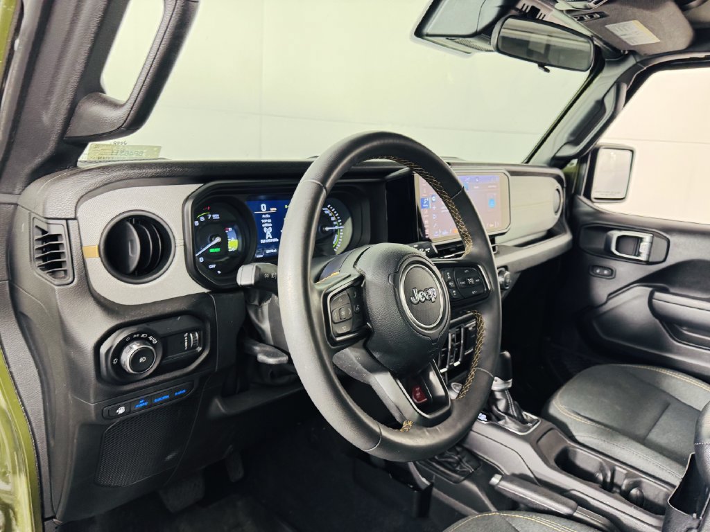 Used 2024 Jeep Wrangler Unlimited AWD/4WD image 8