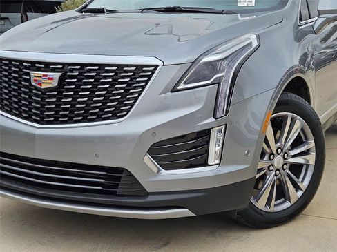 New 2025 Cadillac XT5 Premium Luxury w/ Technology Package FWD image 7