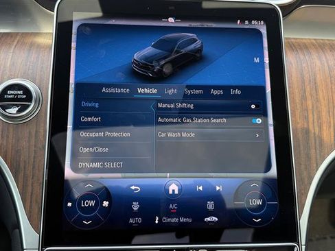 Used 2025 Mercedes-Benz GLC 300 4MATIC image 31