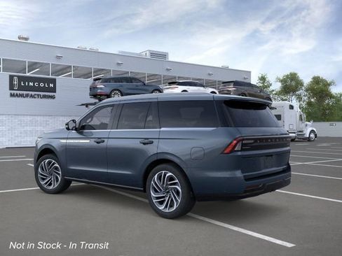 New 2026 Lincoln Navigator Reserve AWD/4WD image 4