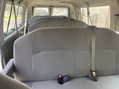 Used 2012 Ford E-350 and Econoline 350 XLT image 16