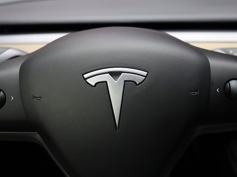 Used 2022 Tesla Model 3 Long Range image 51