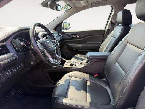 Used 2022 GMC Acadia SLT w/ Technology Package AWD/4WD image 7
