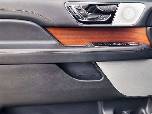 Used 2022 Lincoln Navigator Black Label image 22