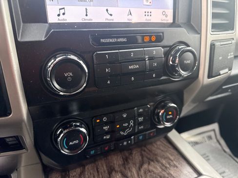 Used 2019 Ford F250 Lariat w/ Lariat Ultimate Package image 37