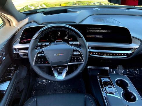 New 2026 Cadillac Lyriq V AWD/4WD image 23