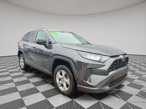 Certified 2022 Toyota RAV4 LE image 1