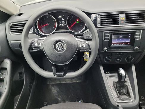 Used 2016 Volkswagen Jetta S image 22