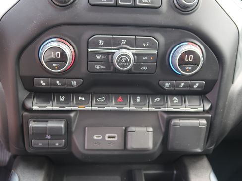 Used 2022 Chevrolet Silverado 2500 LTZ w/ LTZ Plus Package AWD/4WD image 30